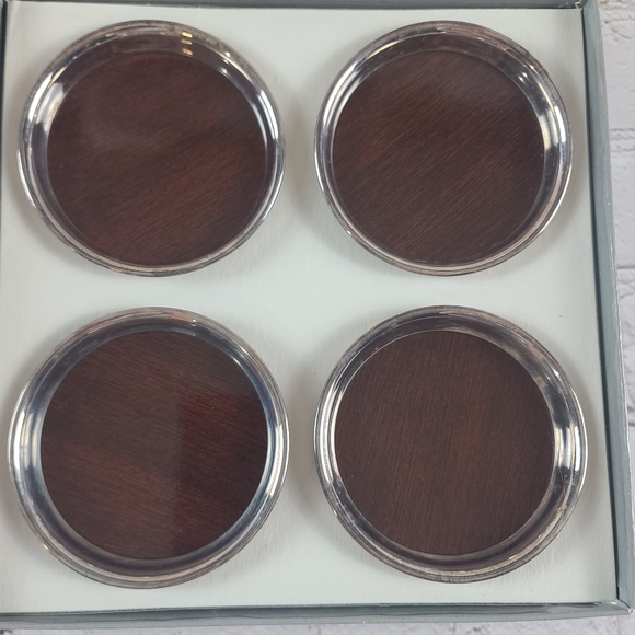 Vtg NIB F.B. Rogers Silver Wood Grain and Silver Coated Coasters Set - Picture 2 of 9